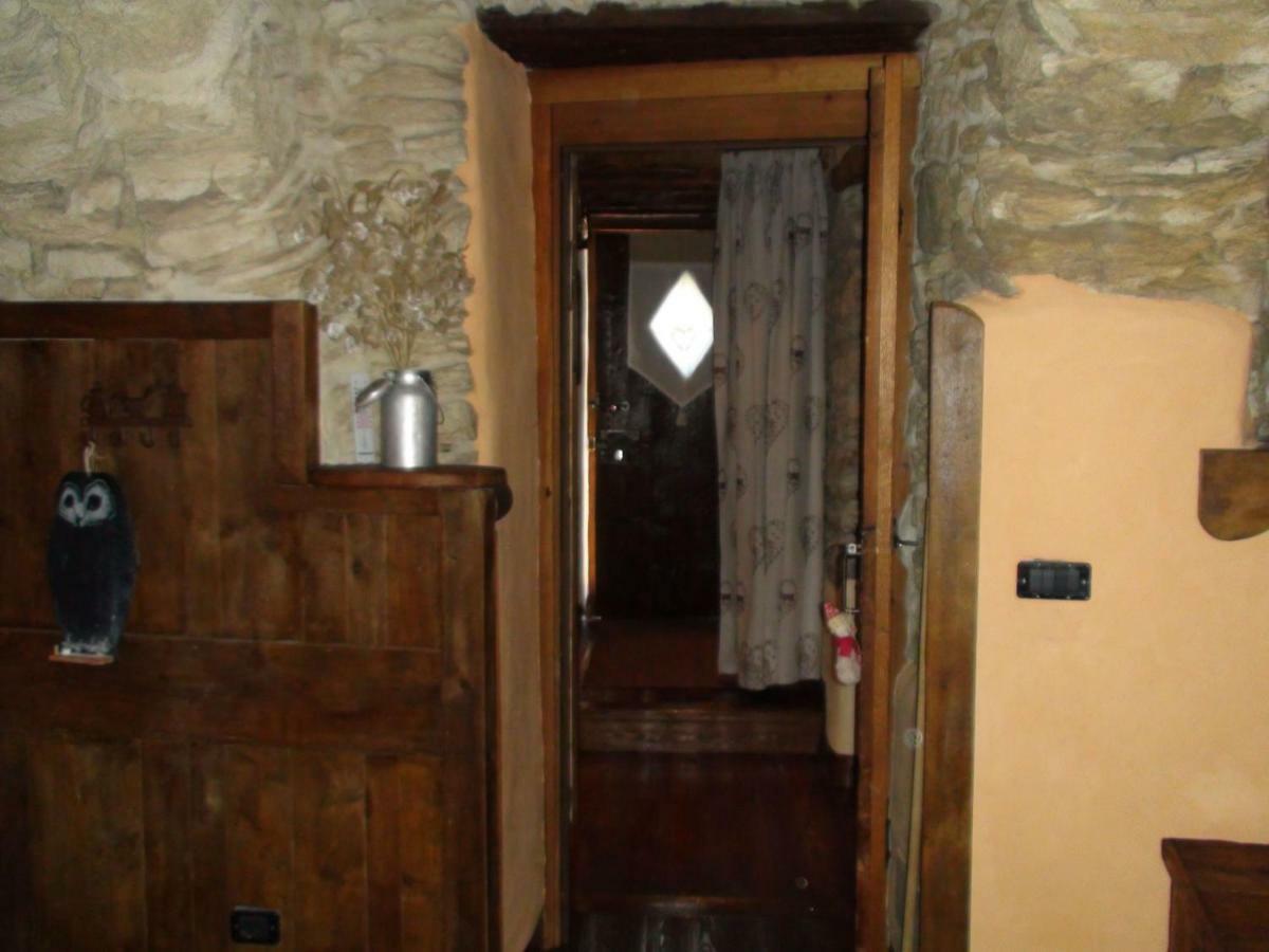 Le Petit Chateau De Vetan Cir 0023 Saint-Pierre Exterior foto